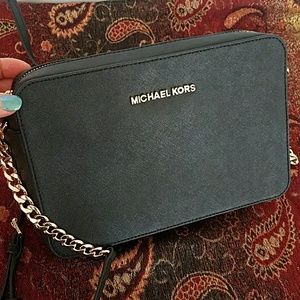 Michael kors crossbody purse